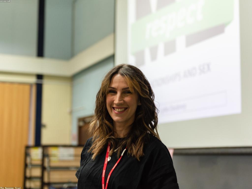 គ្រូបង្រៀនអំពីបង់ប្រាក់ និងវិធីសាស្ត្របង់ប្រាក់សម្រាប់សិស្ស