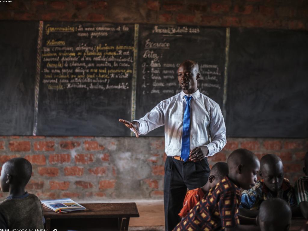 ដំណោះស្រាយបង់ប្រាក់សម្រាប់គ្រូបង្រៀន